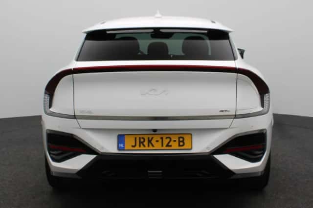 Kia EV6 (2025) thumbnail 5
