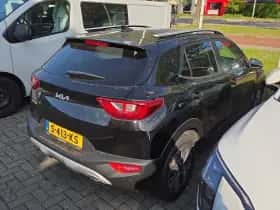 Kia Stonic (2023) thumbnail 4