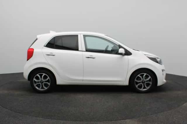 Kia Picanto (2023) thumbnail 6