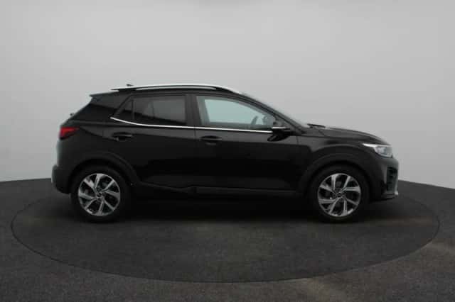 Kia Stonic (2021) thumbnail 6