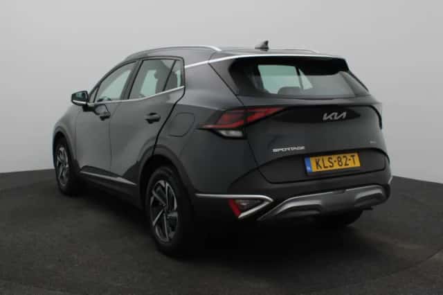 Kia Sportage (2023) thumbnail 4