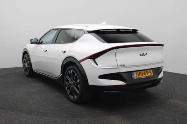 Kia EV6 (2025) thumbnail 2