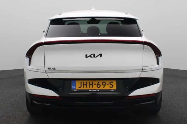 Kia EV6 (2025) thumbnail 5