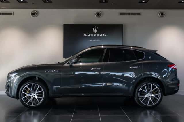 Maserati Levante (2018) thumbnail 4