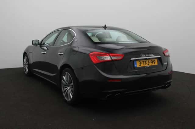 Maserati Ghibli (2013) thumbnail 2