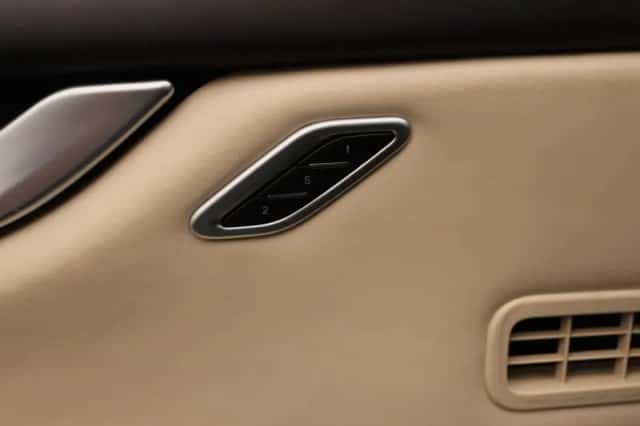 Maserati Ghibli (2013) thumbnail 23