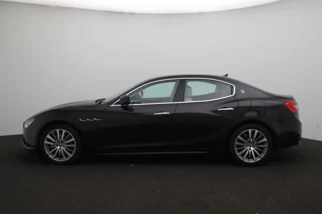 Maserati Ghibli (2013) thumbnail 4