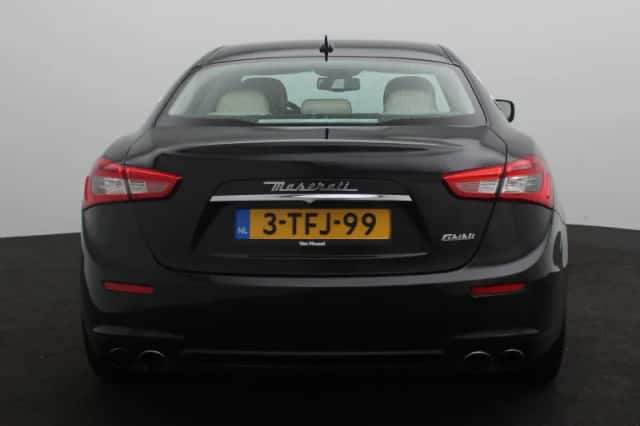 Maserati Ghibli (2013) thumbnail 5