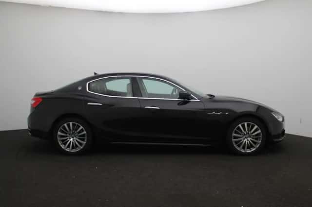 Maserati Ghibli (2013) thumbnail 6