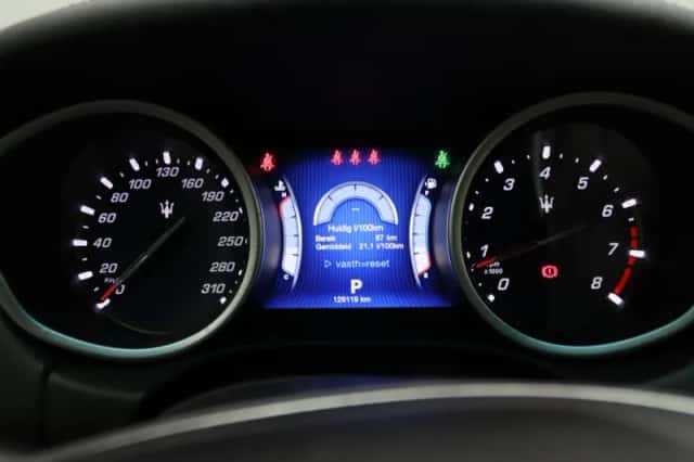 Maserati Ghibli (2013) thumbnail 7