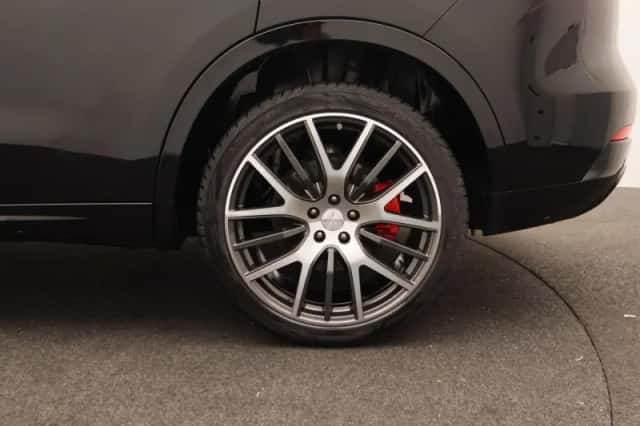 Maserati Levante (2017) thumbnail 16