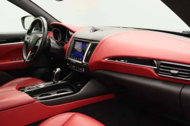 Maserati Levante (2017) thumbnail 26