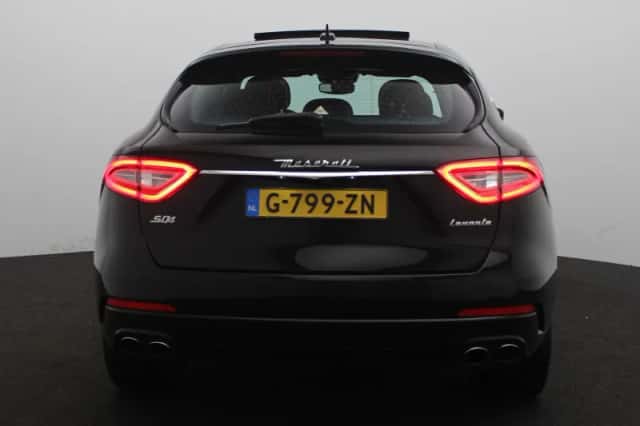 Maserati Levante (2017) thumbnail 5