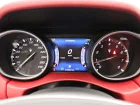 Maserati Levante thumbnail 8