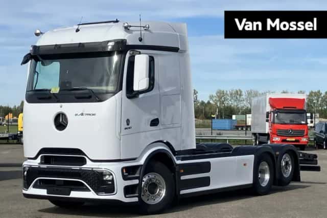 Mercedes-Benz EActros (2025) thumbnail 1