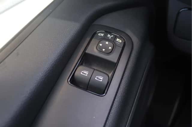 Mercedes-Benz Sprinter (2024) thumbnail 5