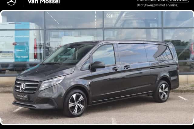 Mercedes-Benz Vito (2024) thumbnail 1