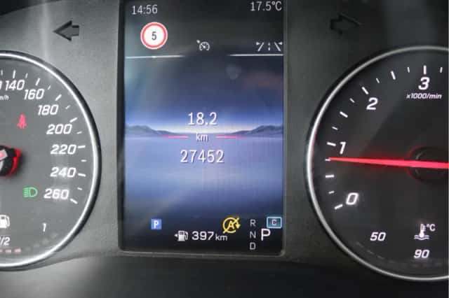 Mercedes-Benz Vito (2024) thumbnail 6