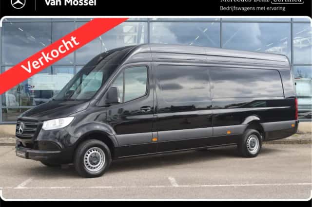 Mercedes-Benz Sprinter (2024) thumbnail 1