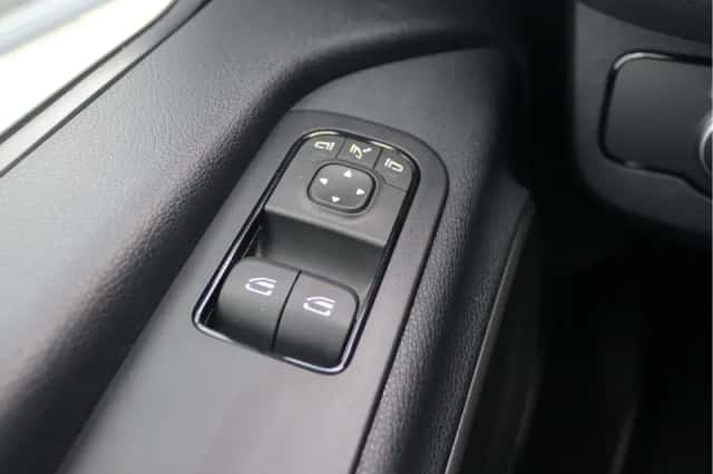 Mercedes-Benz Sprinter (2024) thumbnail 5