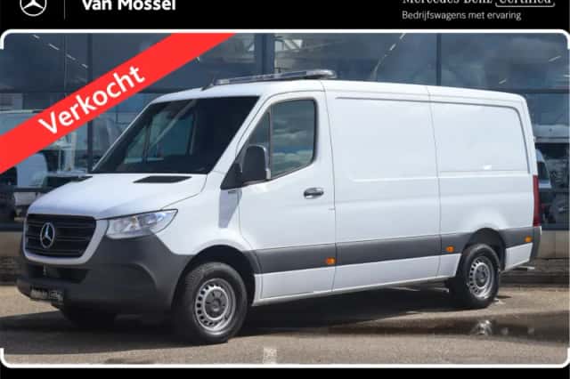 Mercedes-Benz Sprinter (2024) thumbnail 1