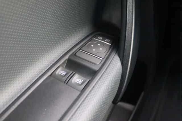 Mercedes-Benz eCitan (2026) thumbnail 5