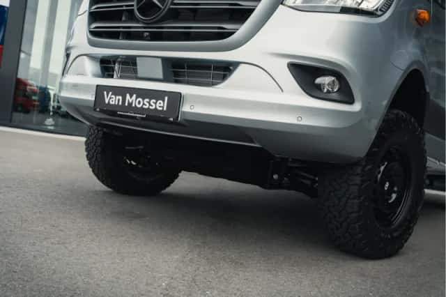 Mercedes-Benz Sprinter (2025) thumbnail 3