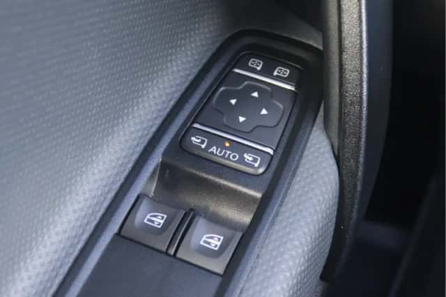 Mercedes-Benz eCitan (2025) thumbnail 5