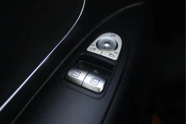 Mercedes-Benz Vito (2024) thumbnail 5