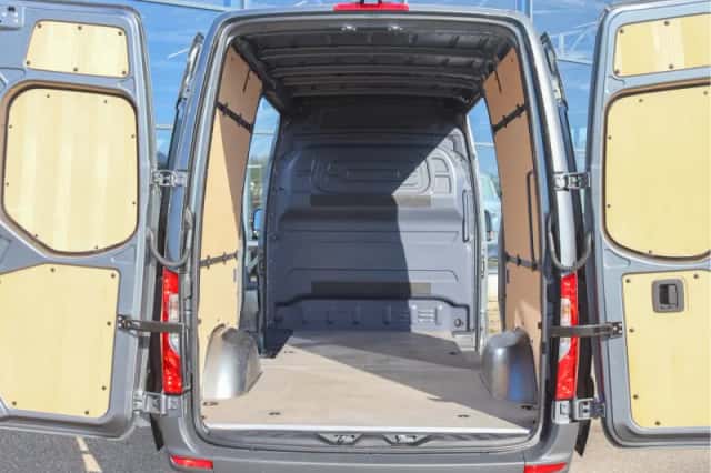 Mercedes-Benz Sprinter (2024) thumbnail 4