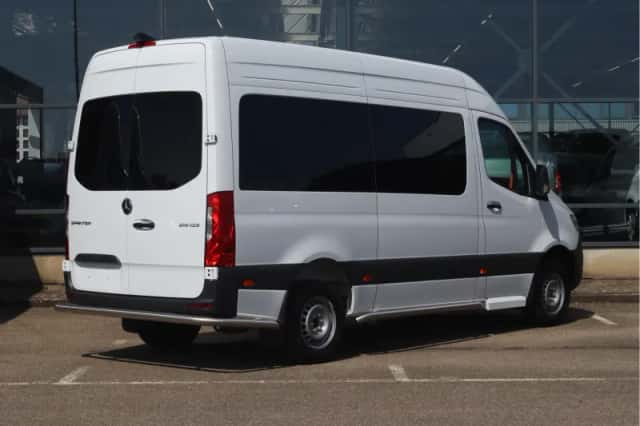 Mercedes-Benz Sprinter (2025) thumbnail 2