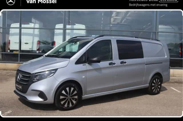 Mercedes-Benz Vito (2024) thumbnail 1
