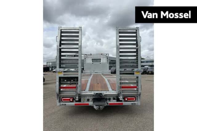 Mercedes-Benz Actros (2024) thumbnail 4