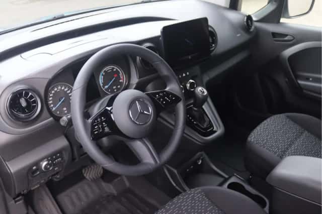 Mercedes-Benz eCitan (2026) thumbnail 4