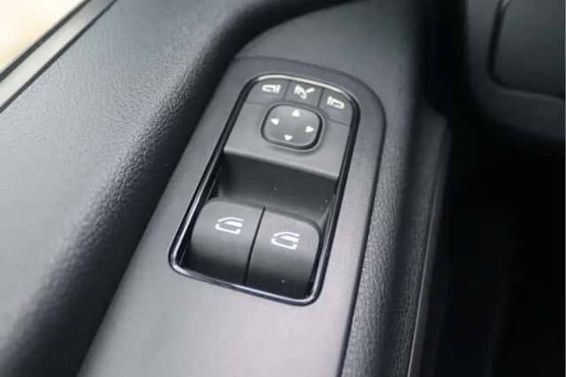 Mercedes-Benz Sprinter (2024) thumbnail 4