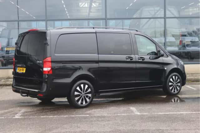 Mercedes-Benz Vito (2024) thumbnail 2
