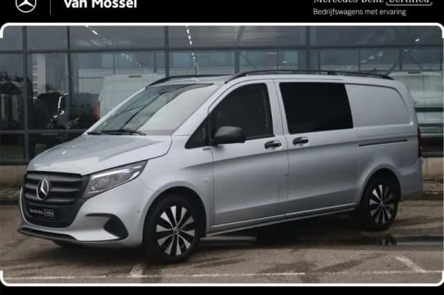 Mercedes-Benz Vito (2024) thumbnail 1