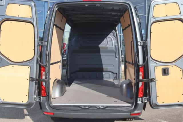 Mercedes-Benz Sprinter (2024) thumbnail 4