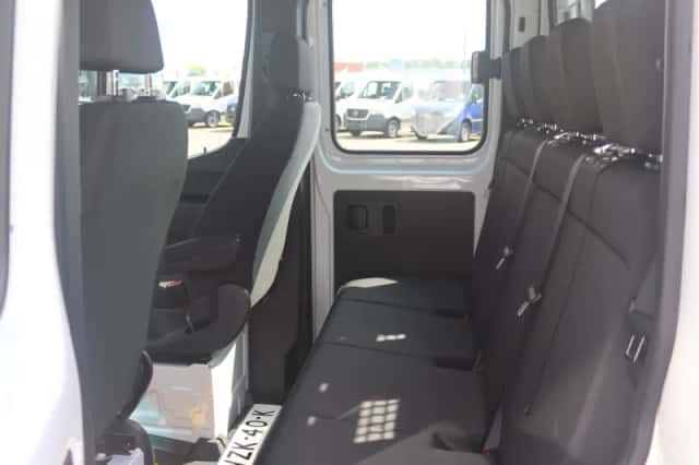 Mercedes-Benz Sprinter (2023) thumbnail 5