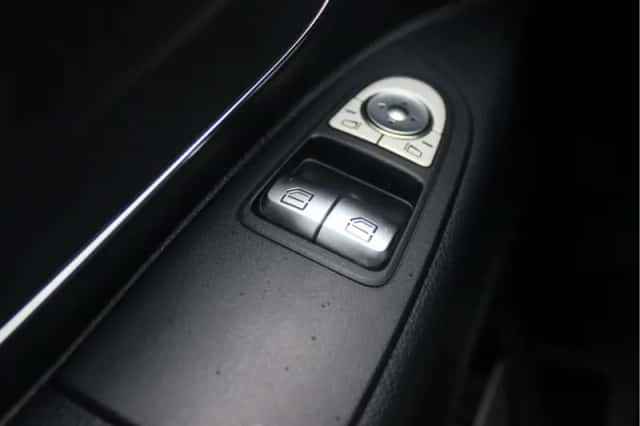 Mercedes-Benz Vito (2024) thumbnail 6