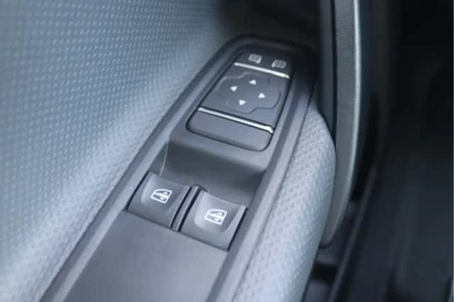 Mercedes-Benz eCitan (2026) thumbnail 5