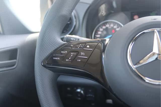 Mercedes-Benz eCitan (2026) thumbnail 6