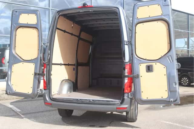 Mercedes-Benz Sprinter (2024) thumbnail 3