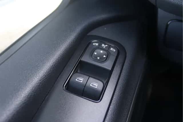 Mercedes-Benz Sprinter (2024) thumbnail 4