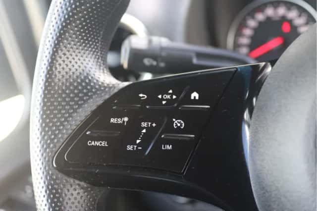 Mercedes-Benz Sprinter (2024) thumbnail 6