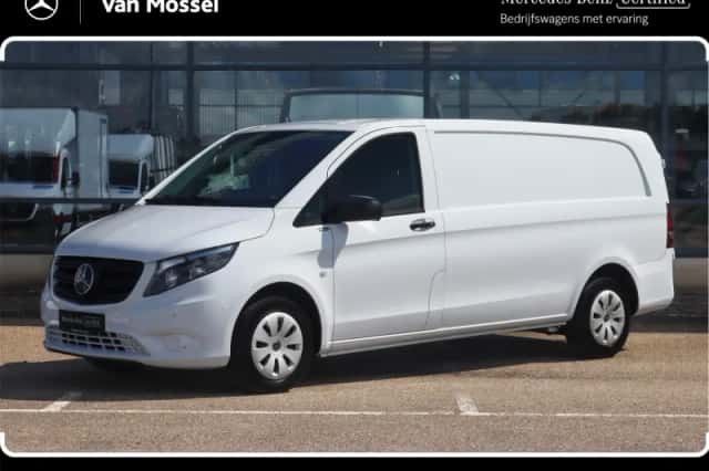 Mercedes-Benz Vito (2023) thumbnail 1
