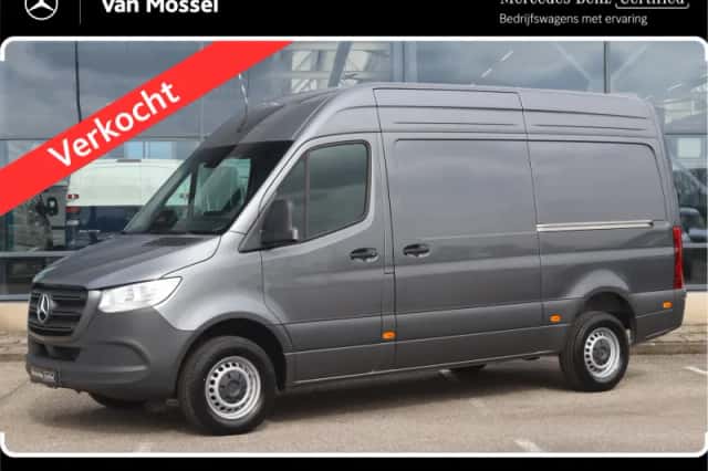 Mercedes-Benz Sprinter (2024) thumbnail 1