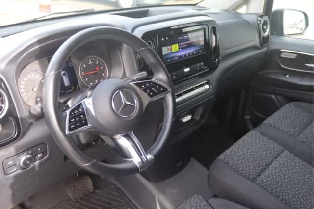 Mercedes-Benz Vito (2024) thumbnail 4