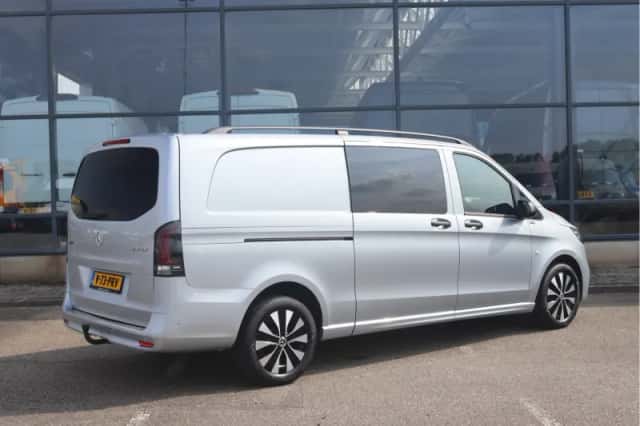 Mercedes-Benz Vito (2024) thumbnail 2