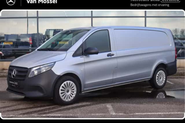 Mercedes-Benz Vito (2024) thumbnail 1